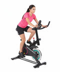 Professionelles Indoor-Bike – Stahlrahmen und Display mit Smartphone-Halterung