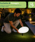 Solar-Gartenleuchte mit Fernbedienung, RGB+weiße LED-Leuchten, 8 Stunden, Li-Ionen-Akku, Erdspieß und integriertes Solarpanel
