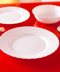 19-teiliges Set Titan Opalglas-Teller