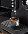 Schnelle Zubereitung für stets heißen und cremigen Kaffee, Stahlfilter für professionelle Extraktion und perfekten Crema