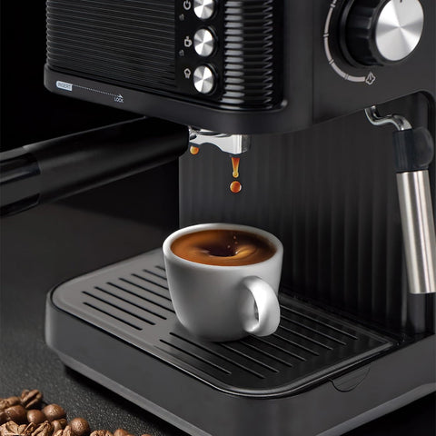 Schnelle Zubereitung für stets heißen und cremigen Kaffee, Stahlfilter für professionelle Extraktion und perfekten Crema
