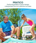 Einfaches Aufpumpen der Doppel-Luftmatratze von Bestway mit einer Handpumpe, praktisch für die Vorbereitung auf Pool und Meer