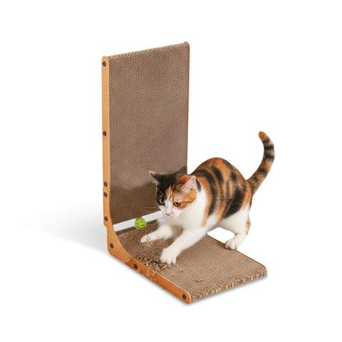 L-förmiger Kratzbaum für Katzen, Höhe 68 cm, aus strapazierfähigem Wellpapier und MDF-Holz – mit integriertem Ballspielzeug