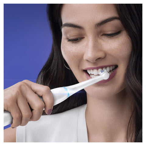 bild-3-duzzit-set-4-universelle-ersatzbürstenköpfe-für-oral-b-zahnbürsten-ean-5020535022211