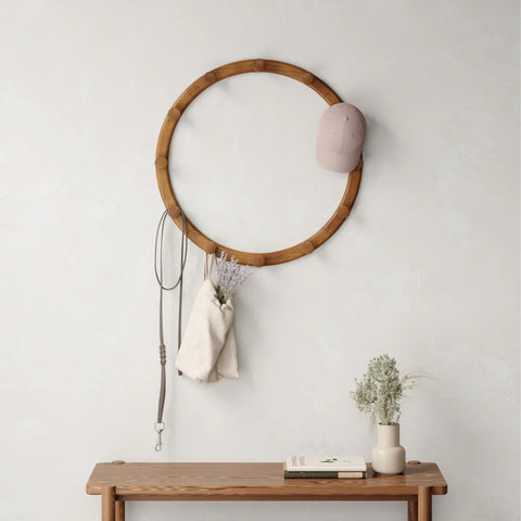 Bild-4-umbra-set-4-Garderobenhaken-3-verstellbare-Haken-aus-Walnussholz-EAN-028295375849
