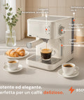 Leistungsstark und elegant für köstlichen Kaffee: 2-l-Wassertank, einstellbare Milchaufschäumdüse und professionelle 850-W-Düse