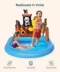 Aufblasbarer Pool in Form eines Piratenschiffs mit Spielen und Zubehör für Kinder, 140 x 130 cm, EAN-6942138934519