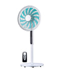 Weißer Standventilator mit Fernbedienung, 13 türkisfarbenen Flügeln, stabilem Standfuß und digitaler Steuerung für Zuhause und Büro