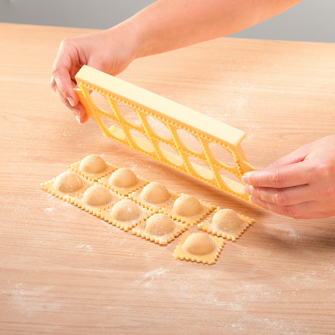 Bild-3-Tescoma-Kunststoffform für 10 runde Ravioli-EAN-8595028482300