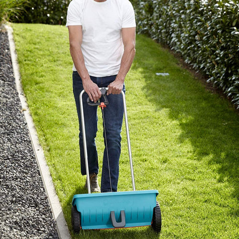 bild-5-gardena-düngerstreuer-mit-rädern-breite-45cm-125l-ean-4078500033169