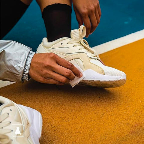 Bild-6-urban-kicks-30-desinfizierende-Schuhreinigungstücher-ean-5053249253534